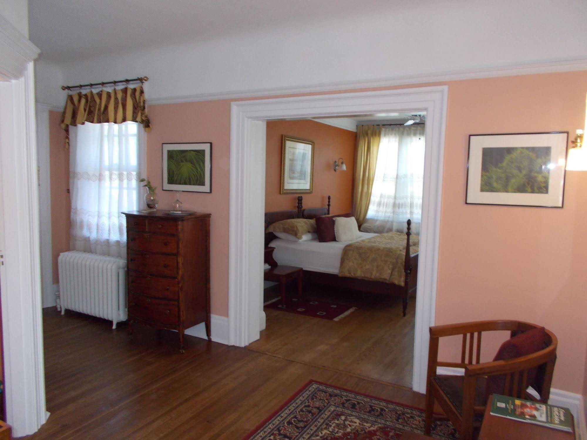 Springbank House Inn Sainte-Catherine Exteriör bild