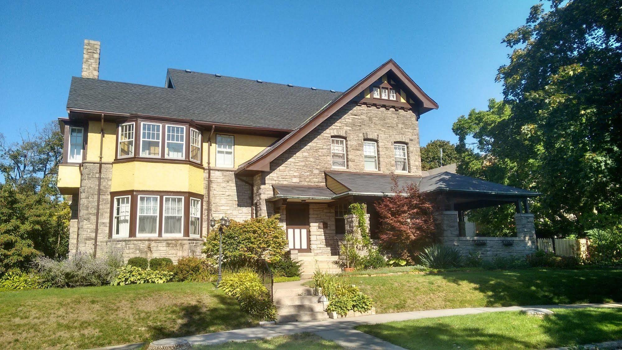 Springbank House Inn Sainte-Catherine Exteriör bild